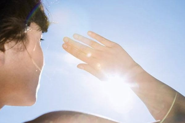 izlaganje suncu može uzrokovati hiperpigmentaciju